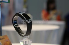 国内首款可穿戴移动支付产品面世　运动就可赚积分