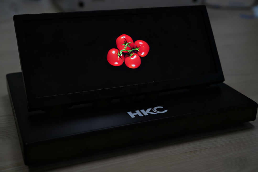 HKC惠科车载显示技术新突破！12.3英寸COB产品重磅登场，重构视觉体验