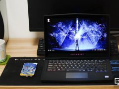 半吊子游戏迷玩新款外星人 OLED屏幕让体验提升好几档