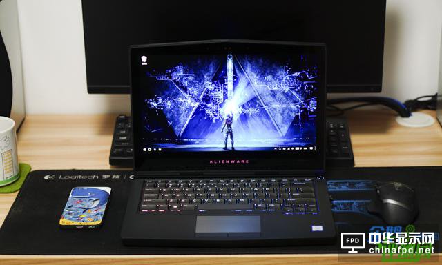 半吊子游戏迷玩新款外星人 OLED屏幕让体验提升好几档