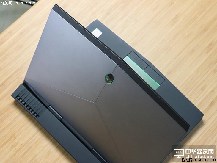 七代i7＋GTX 1060 Alienware 13 OLED版评测