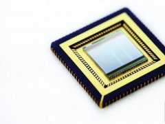 石墨烯/量子点混合技术制备超光波谱范围图像传感器