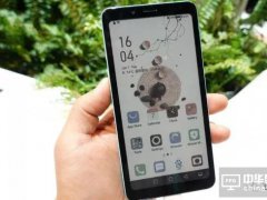 海信与元太科技联袂 全球首款彩色水墨屏智能手机亮相CES